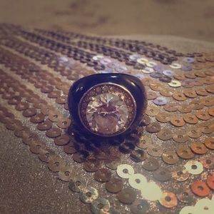 Silver ring  w/LARGE RHINESTONE 💍